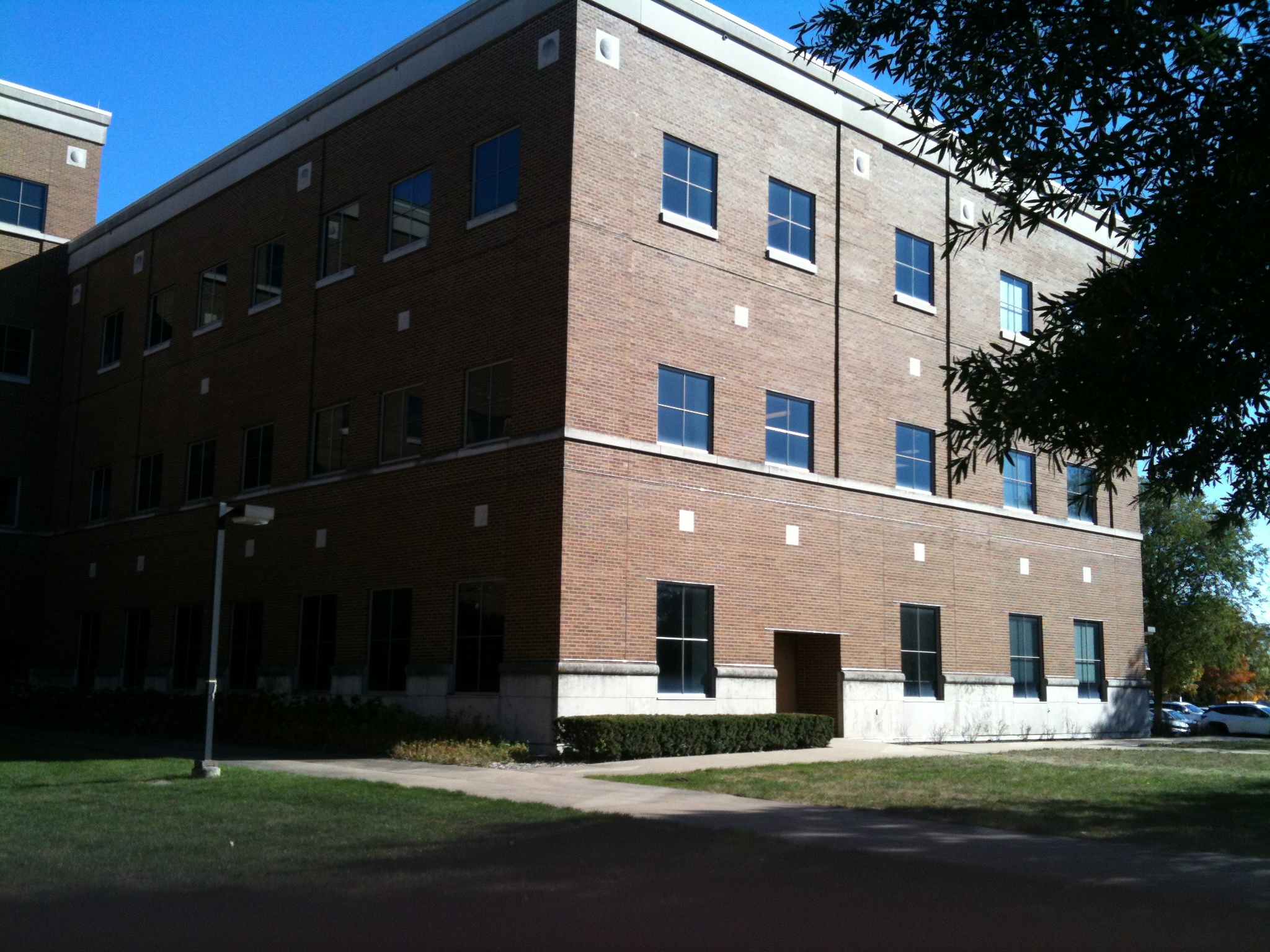 University Hall Building in the afternoon